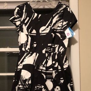 Black and white pattern dress